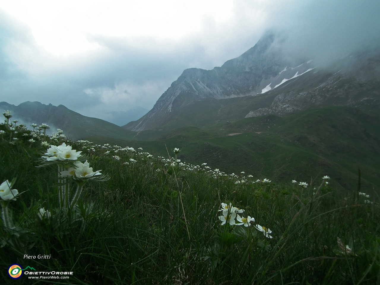 62 verso il Passo Branchino e la Corna Piana....JPG